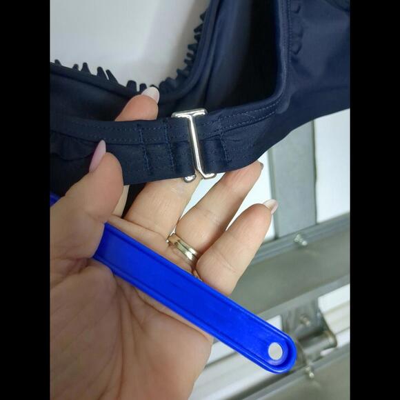 Tommy Hilfiger Navy ruffle Bikini top NWT Sz M TZ2TS486 - Picture 4 of 5